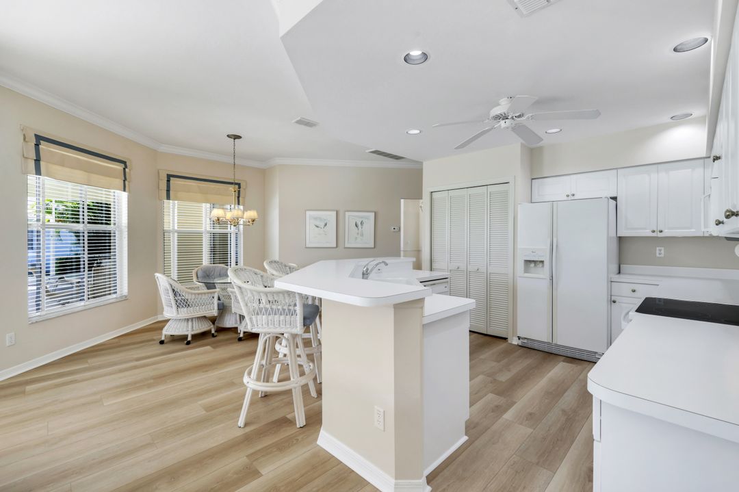 190 Palmetto Dunes Cir, Naples, FL 34113