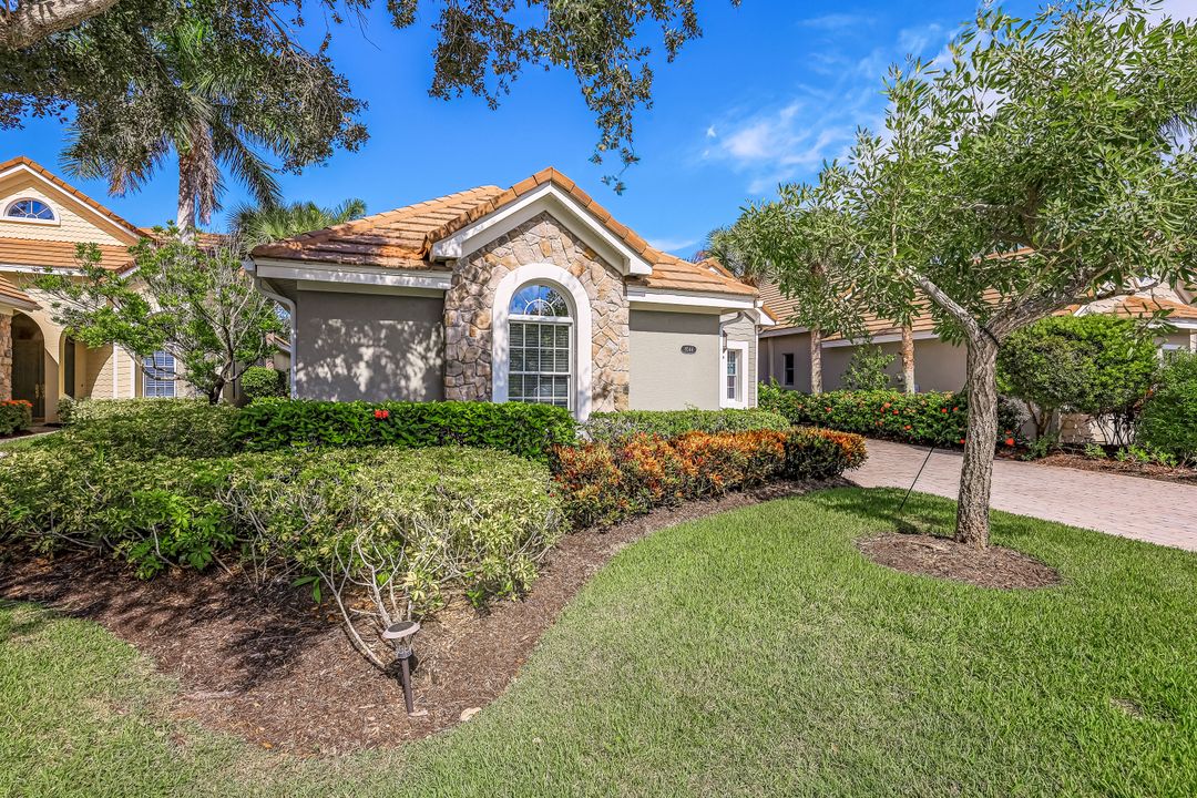 8544 Mallards Way, Naples, FL 34114