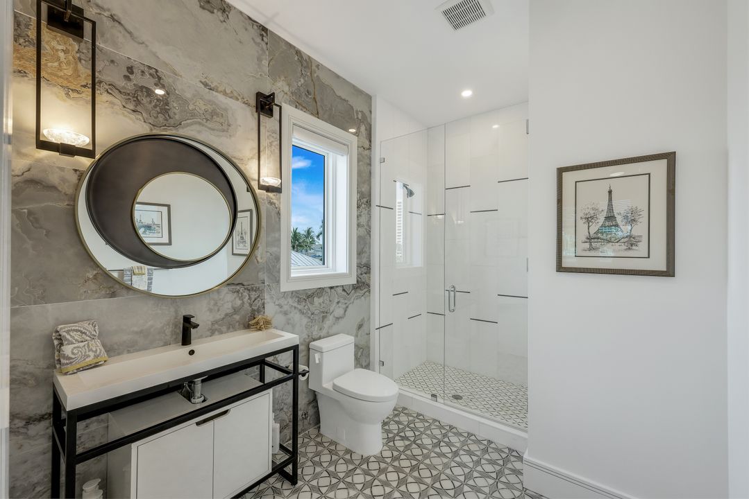 309 Neapolitan Way, Naples, FL 34103