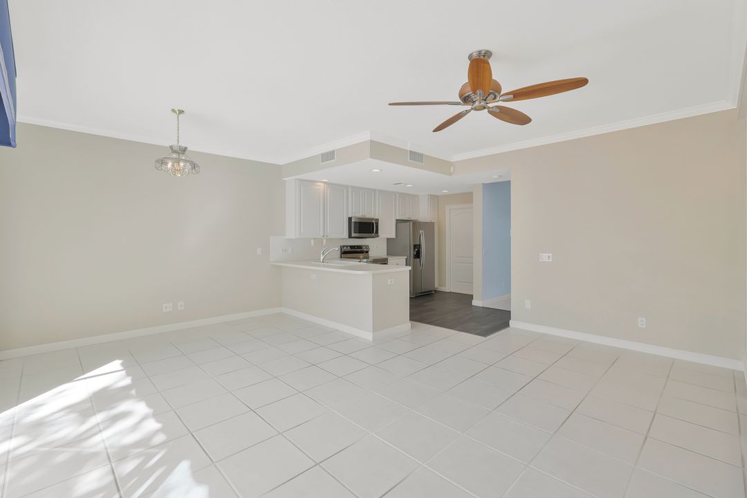 3484 Islandwalk Cir, Naples, FL 34119