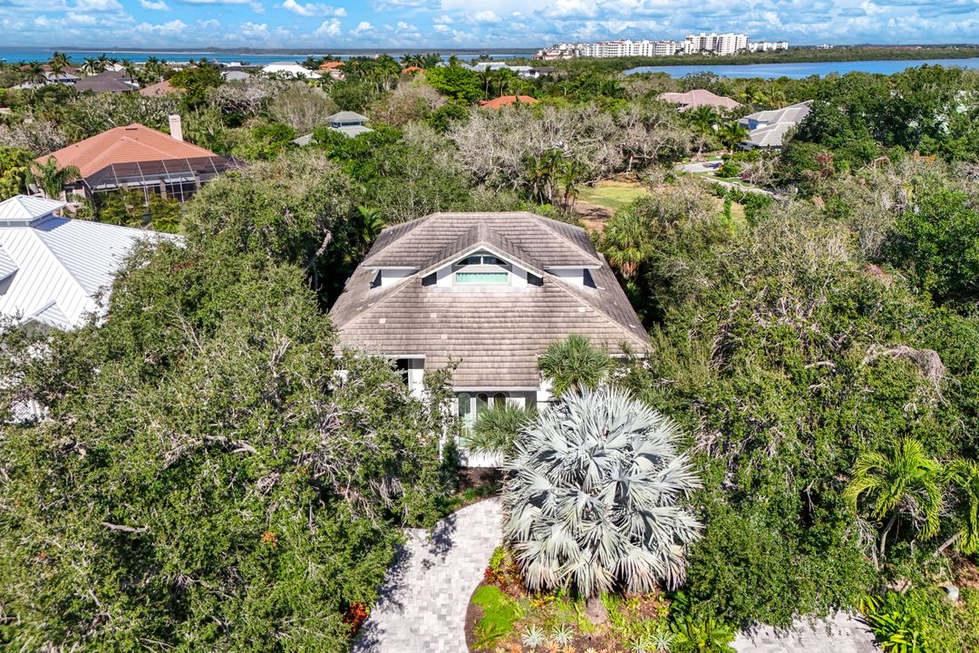 360 Gumbo Limbo Ln, Marco Island, FL 34145