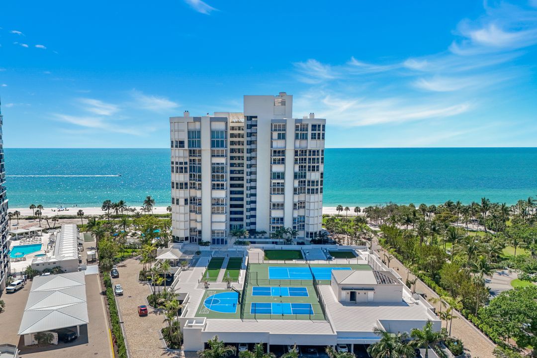 4051 Gulf Shore Blvd N #700, Naples, FL 34103