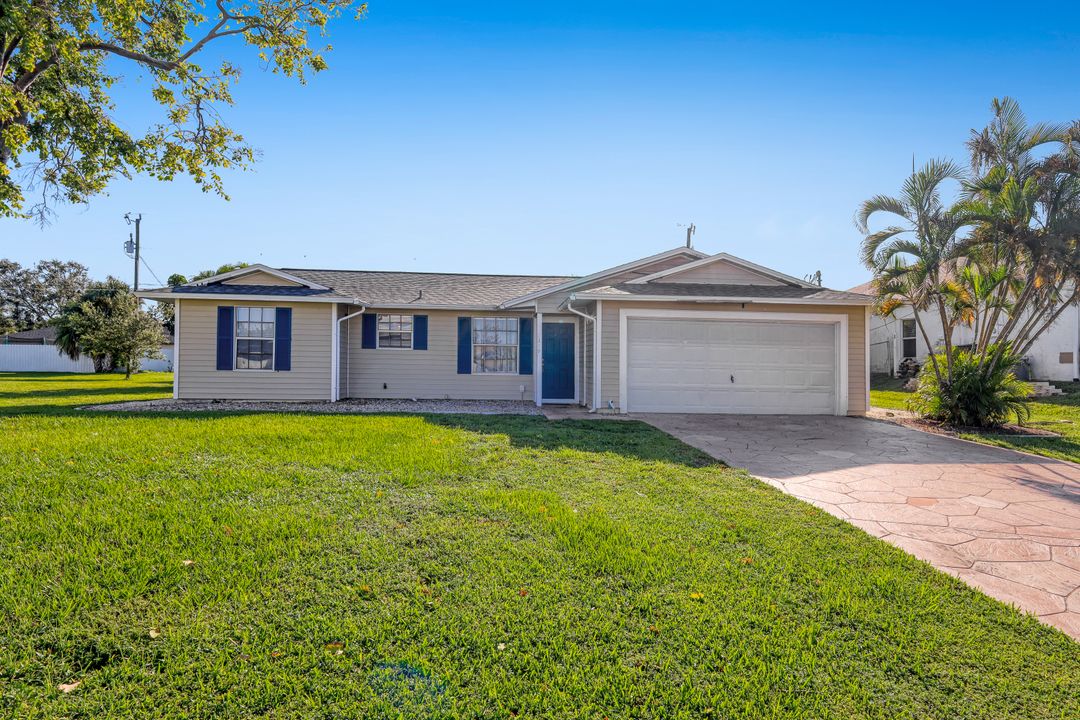 1319 SW 9th Ct, Cape Coral, FL 33991