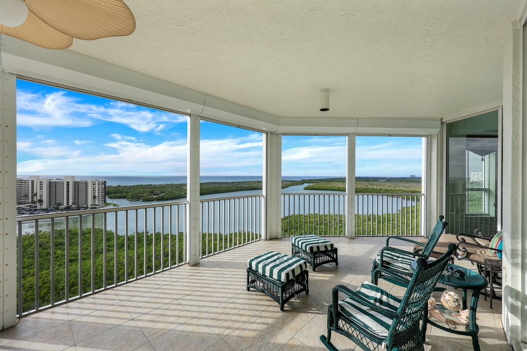 295 Grande Way #1203, Naples, FL 34110
