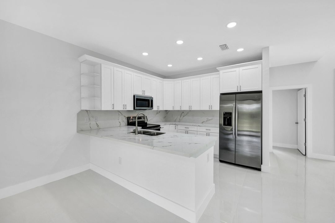 1137 Rahway St, Lehigh Acres, FL 33974