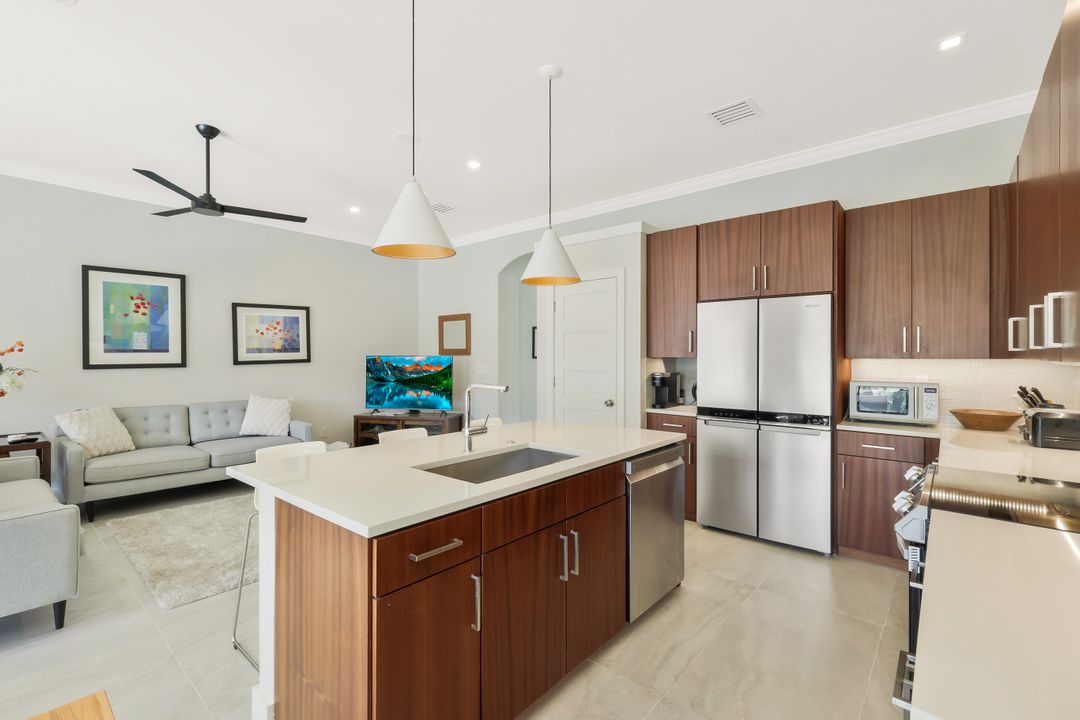 5717 Lago Villaggio Way, Naples, FL 34104