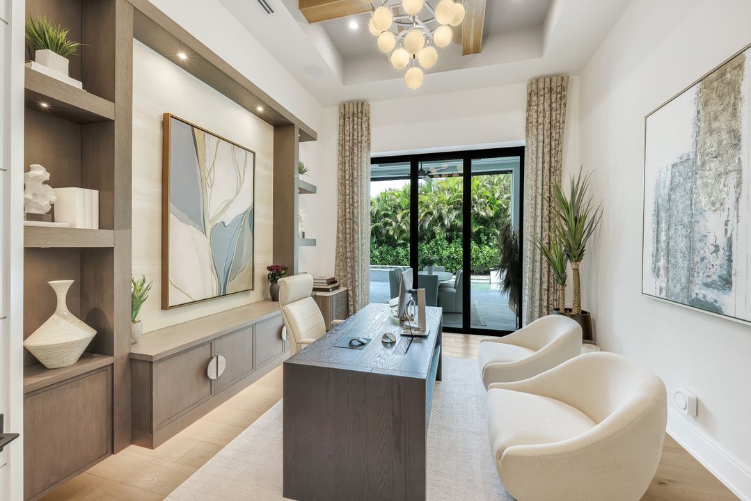 767 Park Shore Dr, Naples, FL 34103