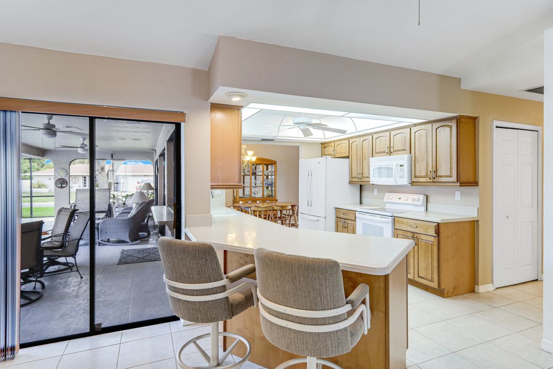 1002 SE 5th St, Cape Coral, FL 33990