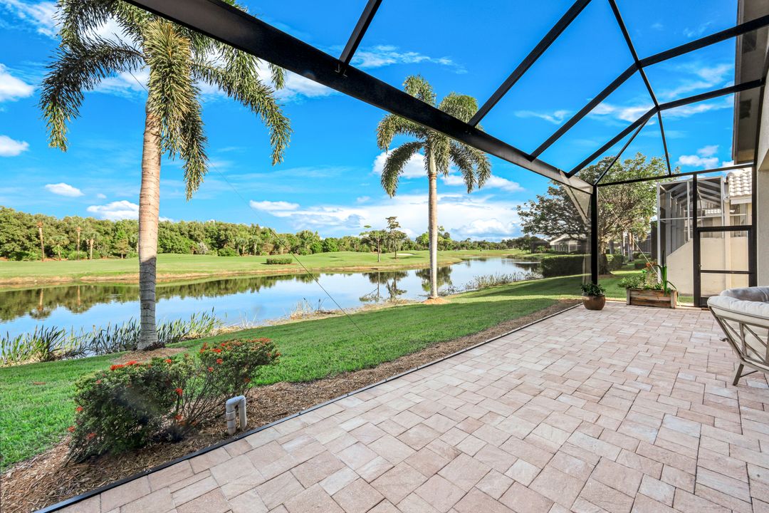 19641 Silver Oak Dr, Fort Myers, FL 33967