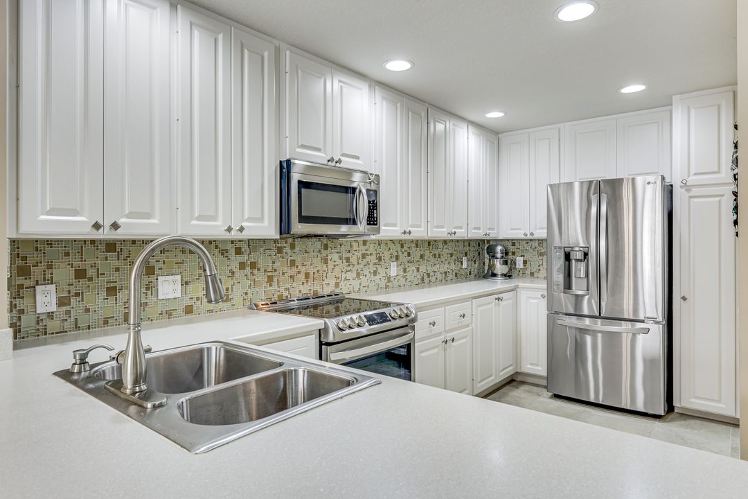 15400 Almaco Cir, Bonita Springs, FL 34135