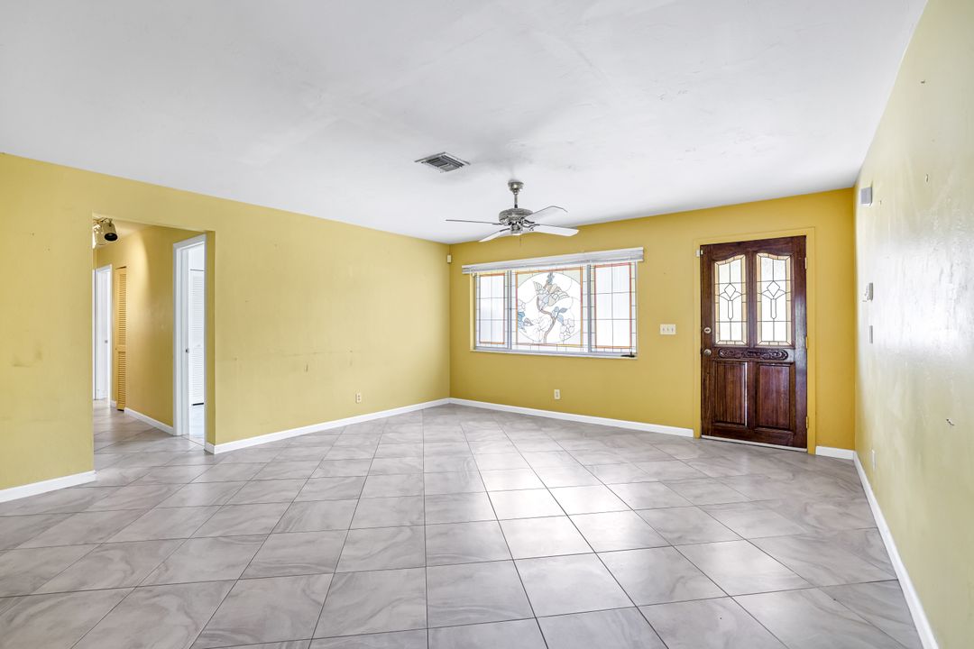 2805 Golden Gate Blvd W, Naples, FL 34120