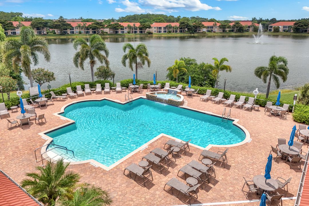 6384 Huntington Lakes Cir #103, Naples, FL 34119
