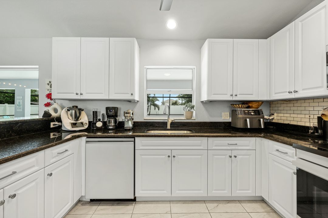 2118 SW 12th Terrace, Cape Coral, FL 33991