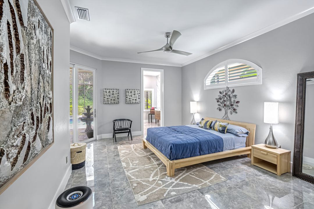 8844 Ventura Way, Naples, FL 34109