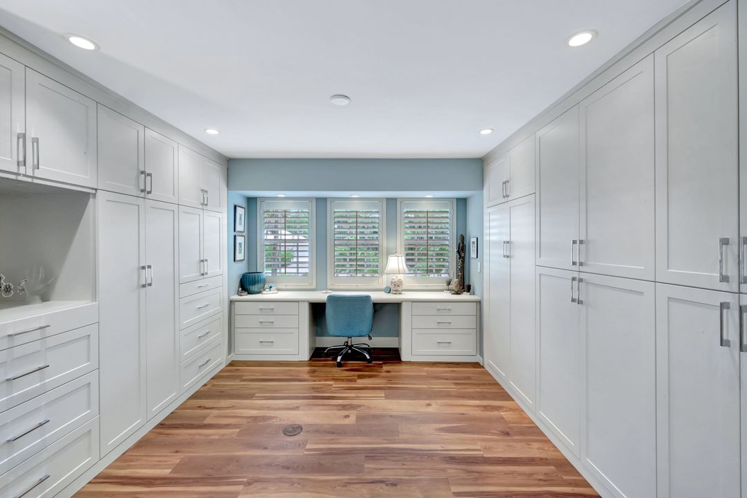 1874 Farm Trail, Sanibel, FL 33957