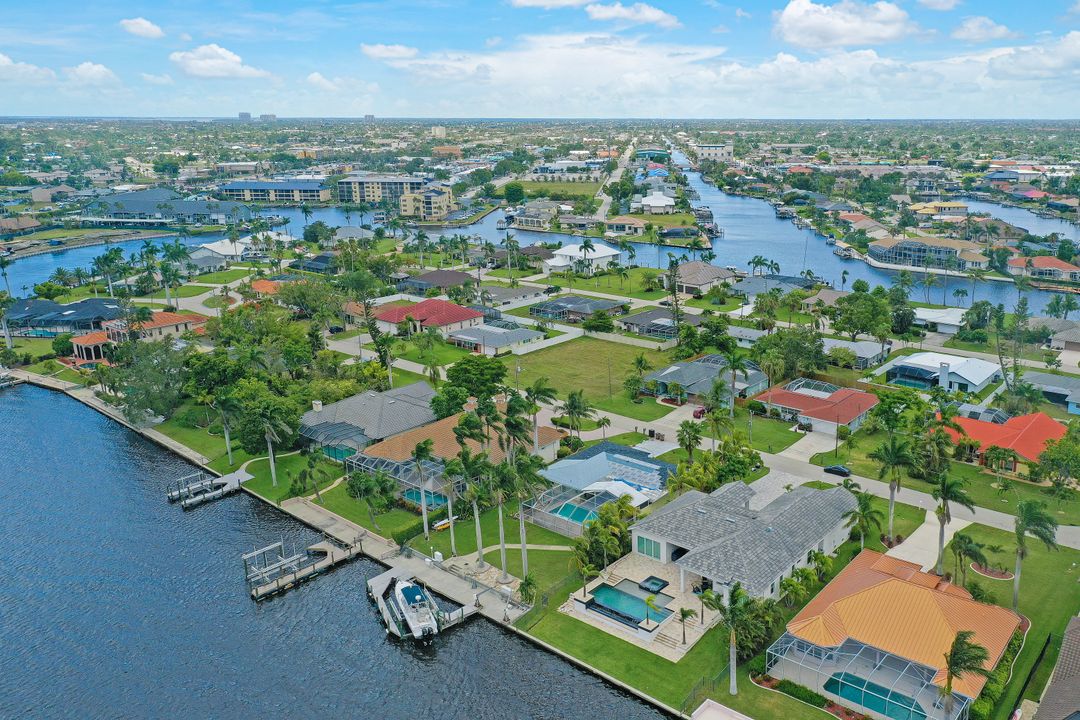 4611 SE 20th Pl, Cape Coral, FL 33904