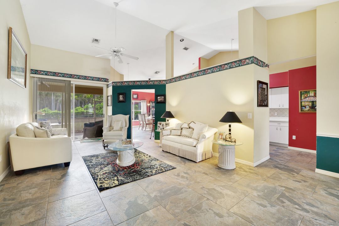 1920 Piccadilly Circus, Naples, FL 34112