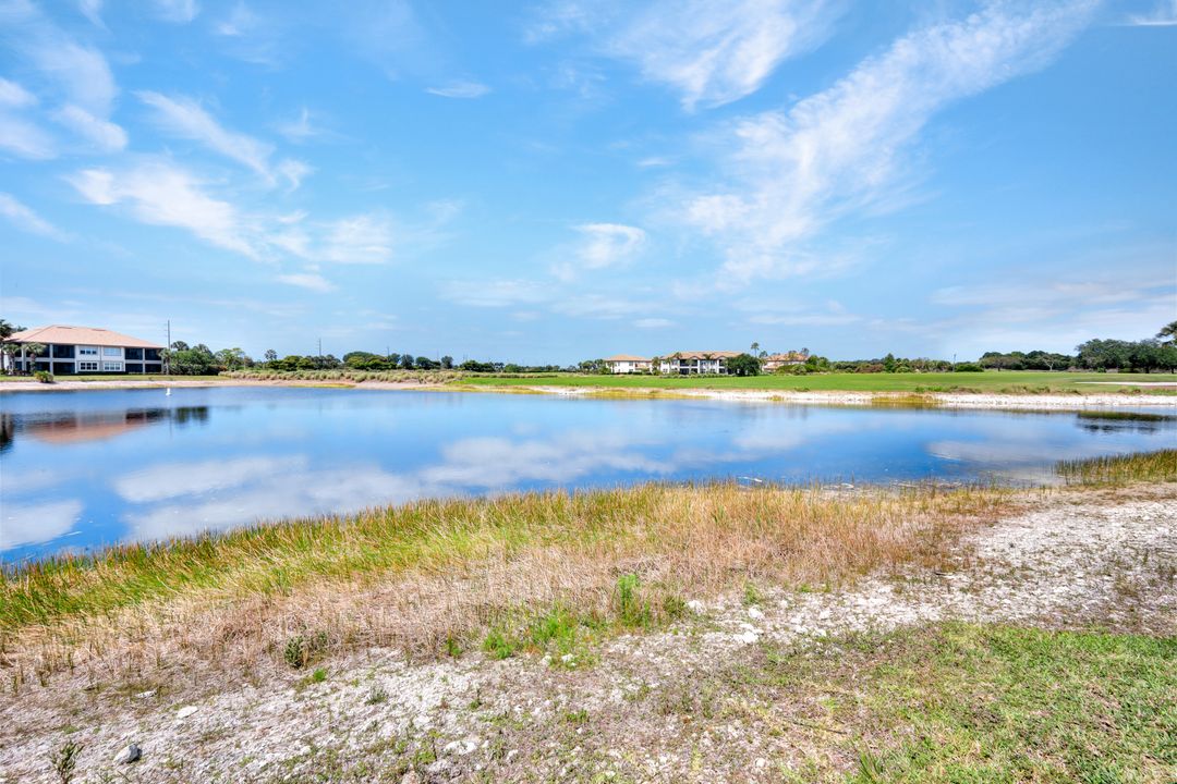 8755 Coastline Ct #202, Naples, FL 34120