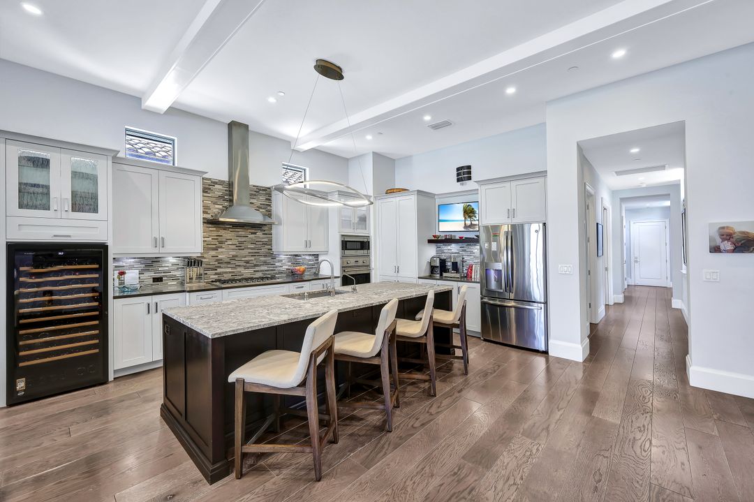 16504 Talis Park Dr, Naples, FL 34110