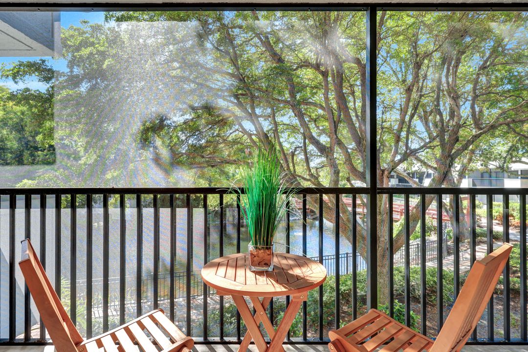 600 Neapolitan Way #257, Naples, FL 34103