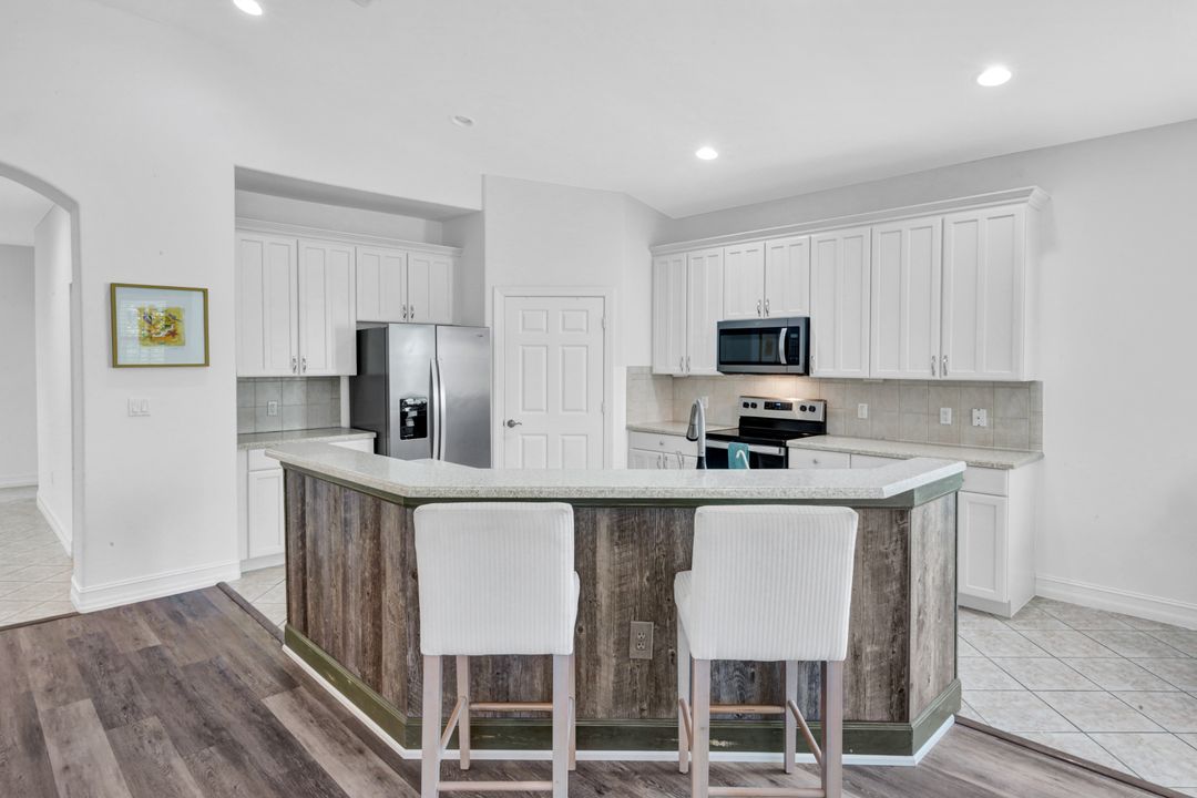 1277 Rialto Way #201, Naples, FL 34114