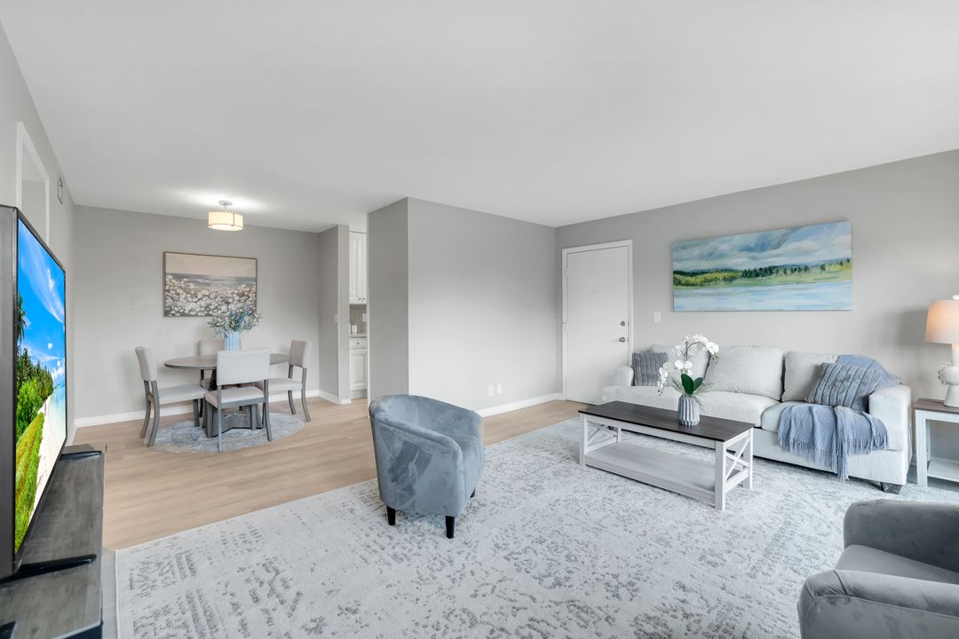 766 Central Ave #313, Naples, FL 34102