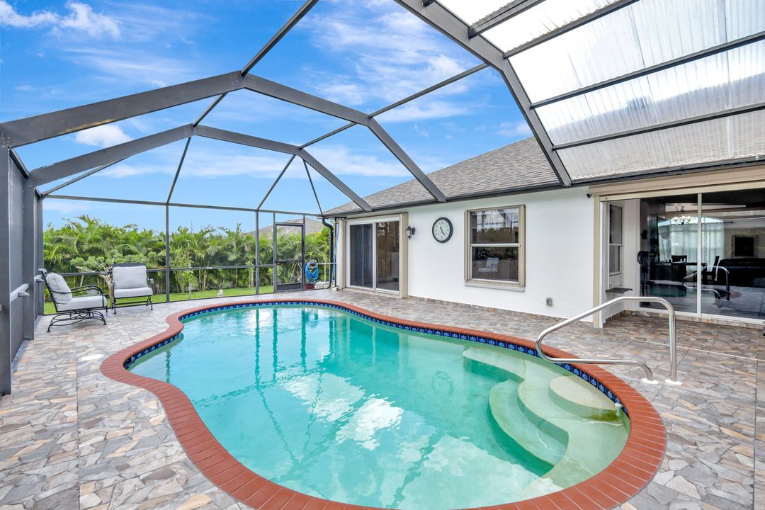 831 SW 17th Terrace, Cape Coral, FL 33991