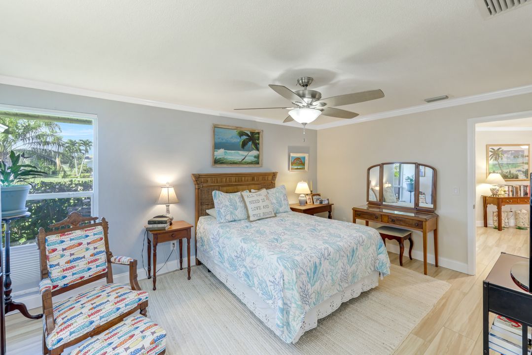 4459 Lakewood Blvd, Naples, FL 34112