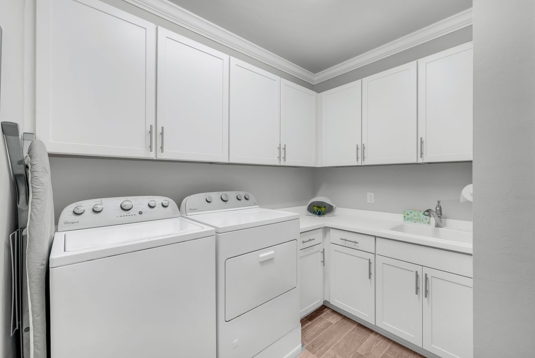 9354 Greyhawk Trl, Naples, FL 34120