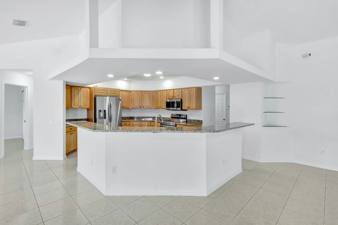 4327 SW 19th Ave, Cape Coral, FL 33914