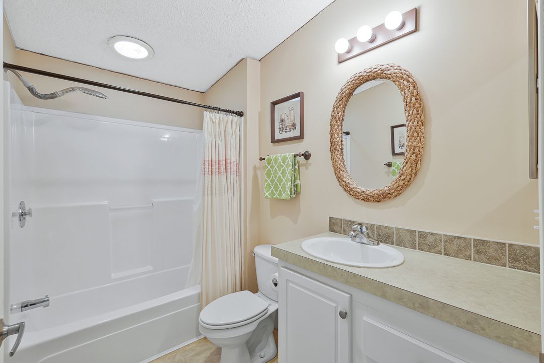 5318 Fiddleleaf Dr, Fort Myers, FL 33905
