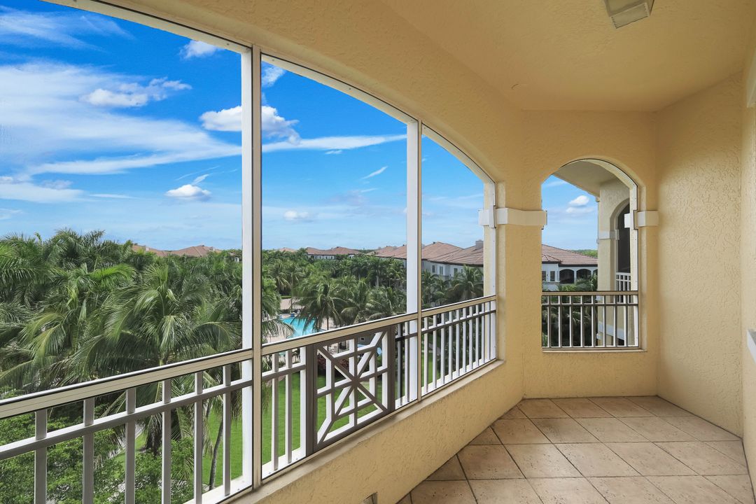 2748 Tiburon Blvd E #C502, Naples, FL 34109
