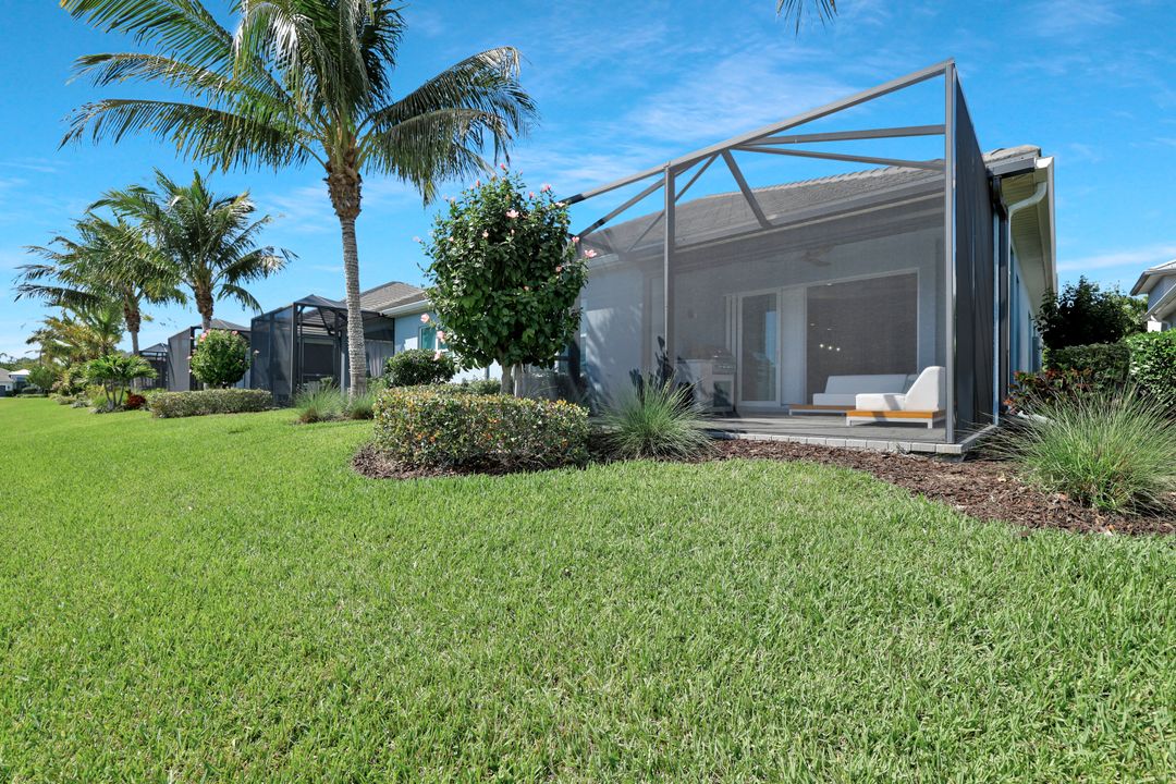 2291 Marquesa Cir, Naples, FL 34112