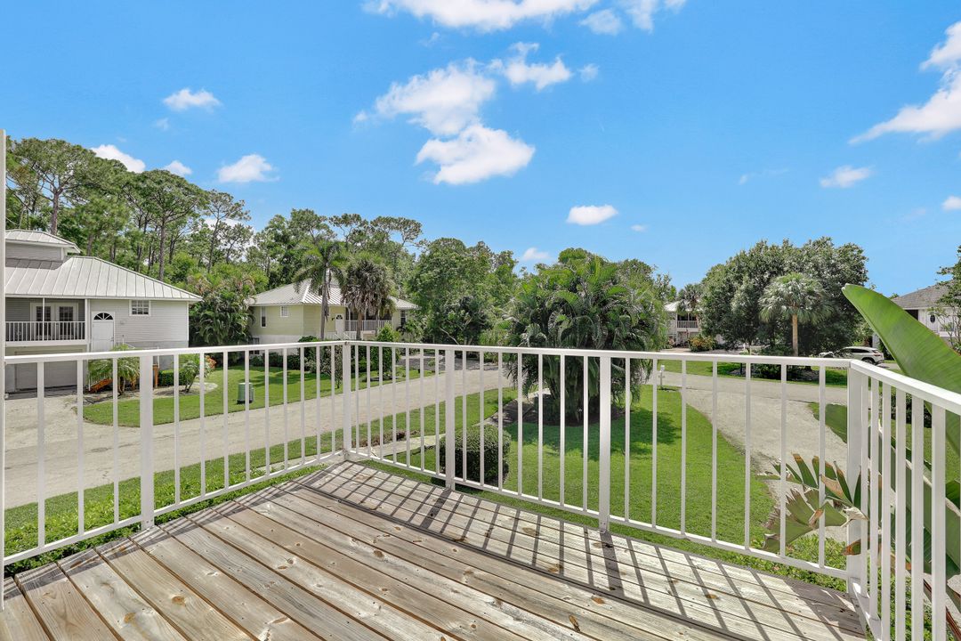 3625 Cottage Club Ln, Naples, FL 34105