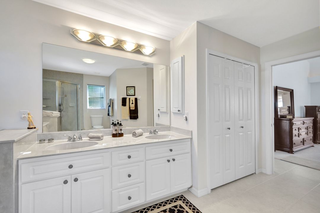 610 Archer Pkwy W, Cape Coral, FL 33904