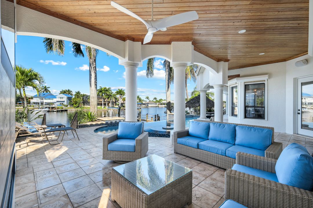 5743 SW 9th Ct, Cape Coral, FL 33914