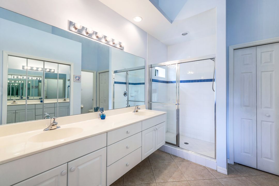 2347 Hidden Lake Ct #12, Naples, FL 34112