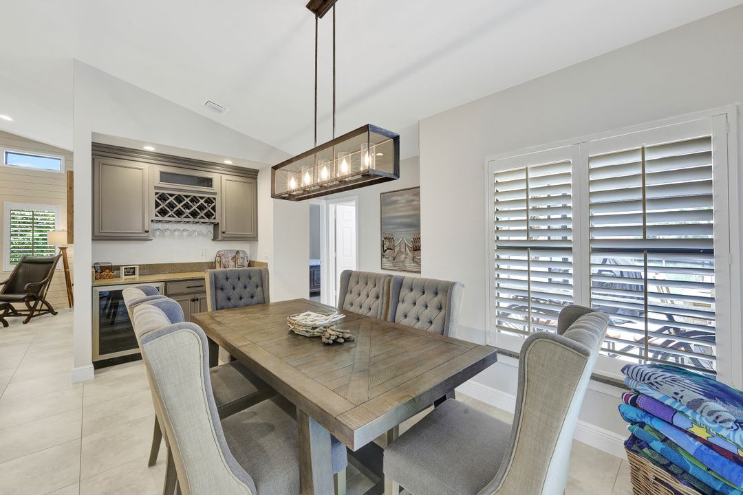 665 Rockport Ct, Marco Island, FL 34145