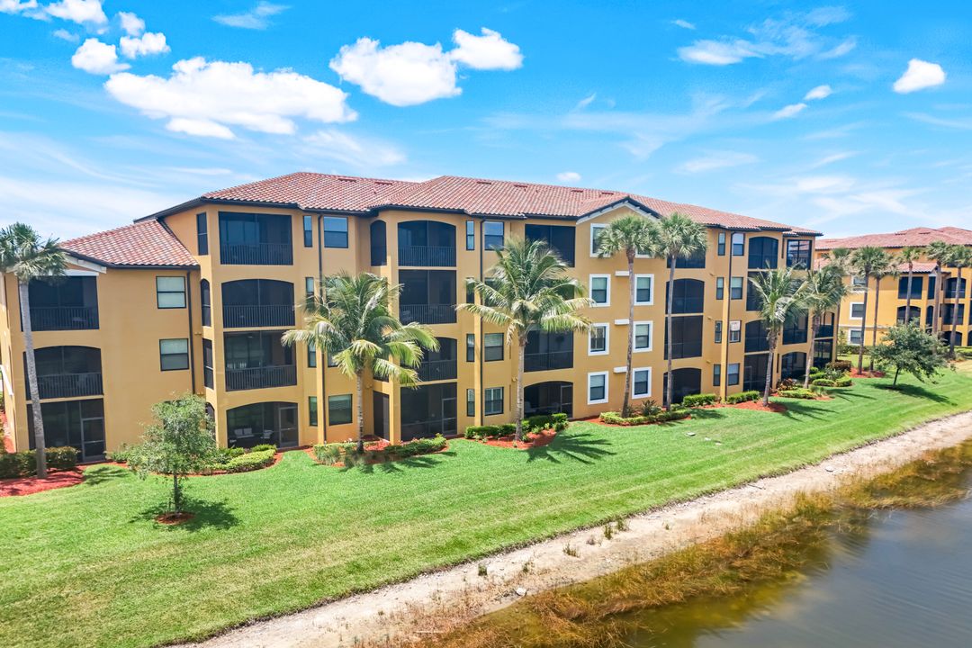 9590 Trevi Ct #5323, Naples, FL 34113