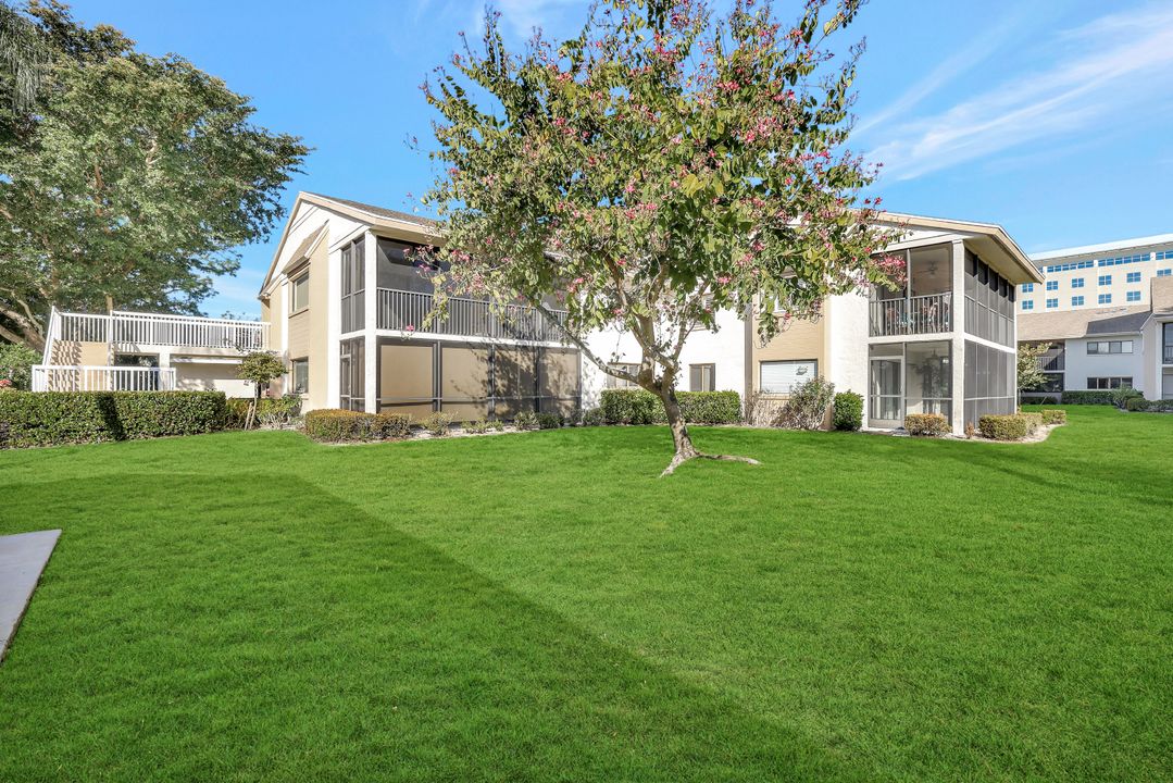 910 Vanderbilt Beach Rd #325, Naples, FL 34108