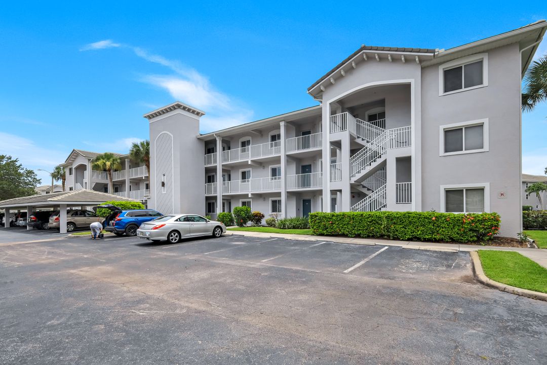 7822 Great Heron Way #201, Naples, FL 34104