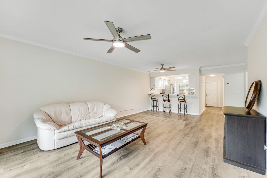 225 Robin Hood Cir #101, Naples, FL 34104
