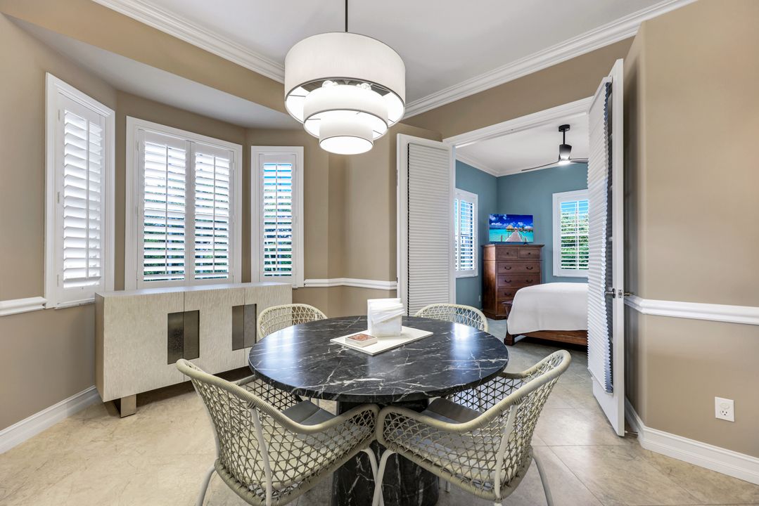 795 Bentwater Cir #204, Naples, FL 34108