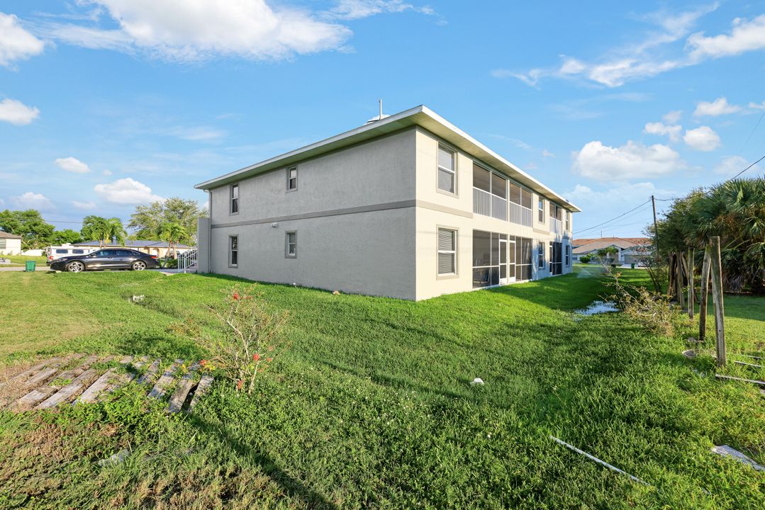 3752 Santa Barbara Blvd #202, Cape Coral, FL 33914