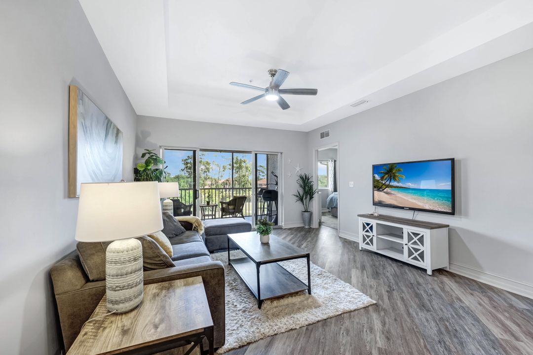 7827 Regal Heron Cir #302, Naples, FL 34104