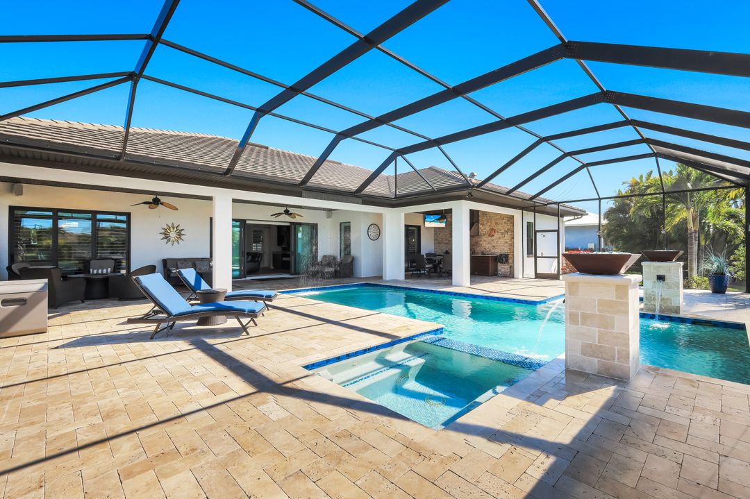 1218 SW 4th Pl, Cape Coral, FL 33991