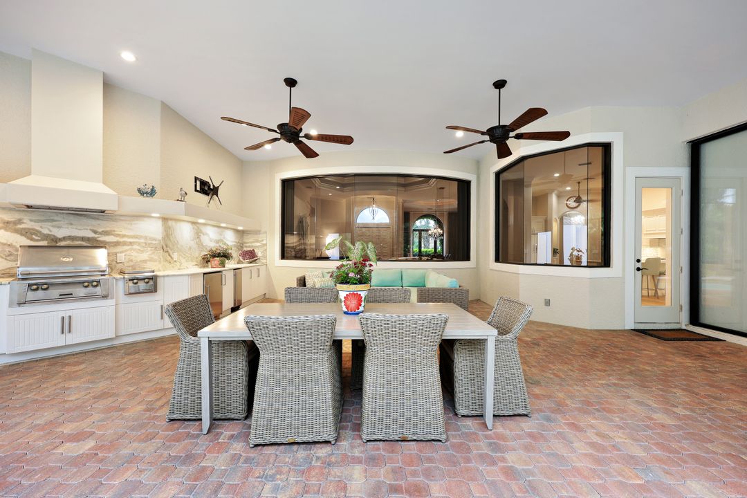 1725 Supreme Ct, Naples, FL 34110