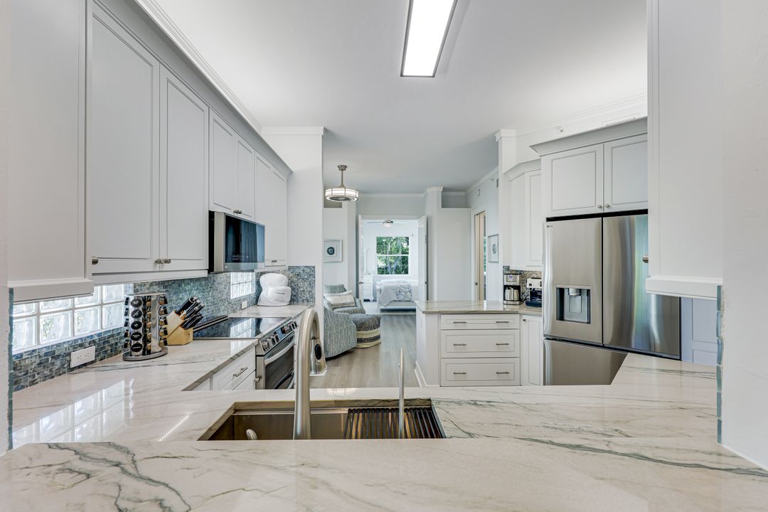 805 Bentwater Cir #104, Naples, FL 34108
