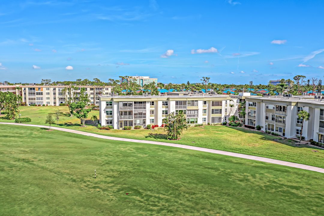 1624 Pine Valley Dr #118, Fort Myers, FL 33907