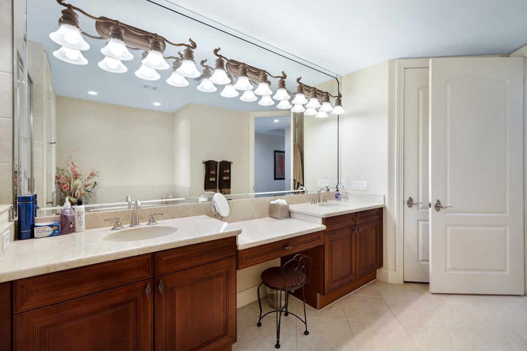 571 Avellino Isles Cir #102, Naples, FL 34119